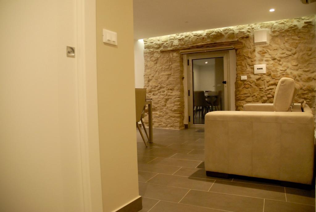 Yuba - Aragon Home Holiday Montalbano Elicona Exterior foto